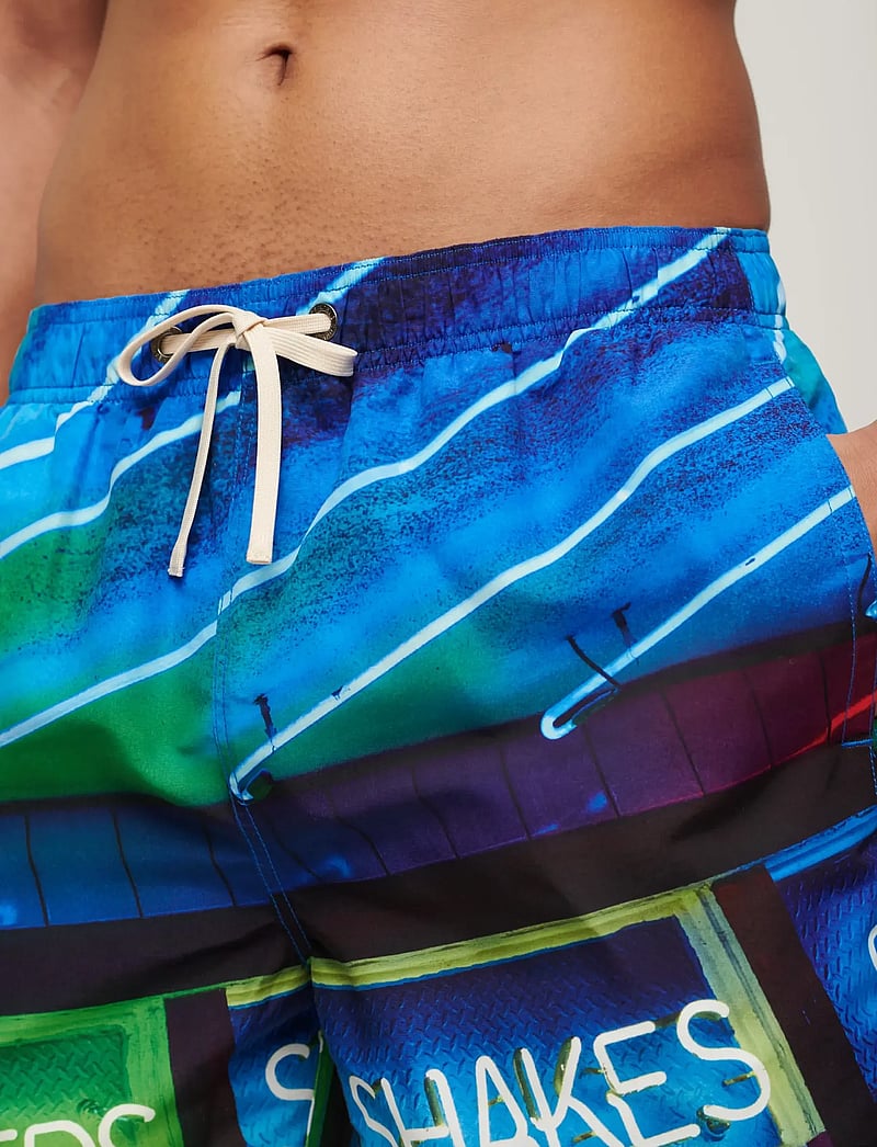 Superdry - PHOTOGRAPHIC 17 SWIM SHORT - swim shorts - neon navy - 4