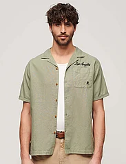 Superdry - VINTAGE RESORT S/S SHIRT - koszule lniane - light khaki green - 2