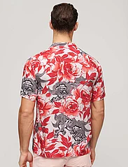 Superdry - HAWAIIAN RESORT SHIRT - kortærmede t-shirts - karashishi red - 3
