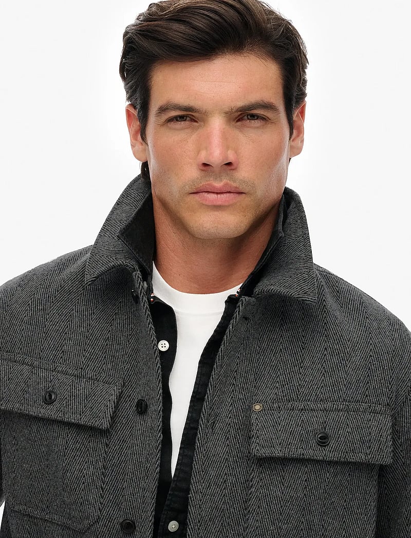 Superdry - MERCHANT HERRINGBONE OVERSHIRT - kolekcje - mono herringbone - 2