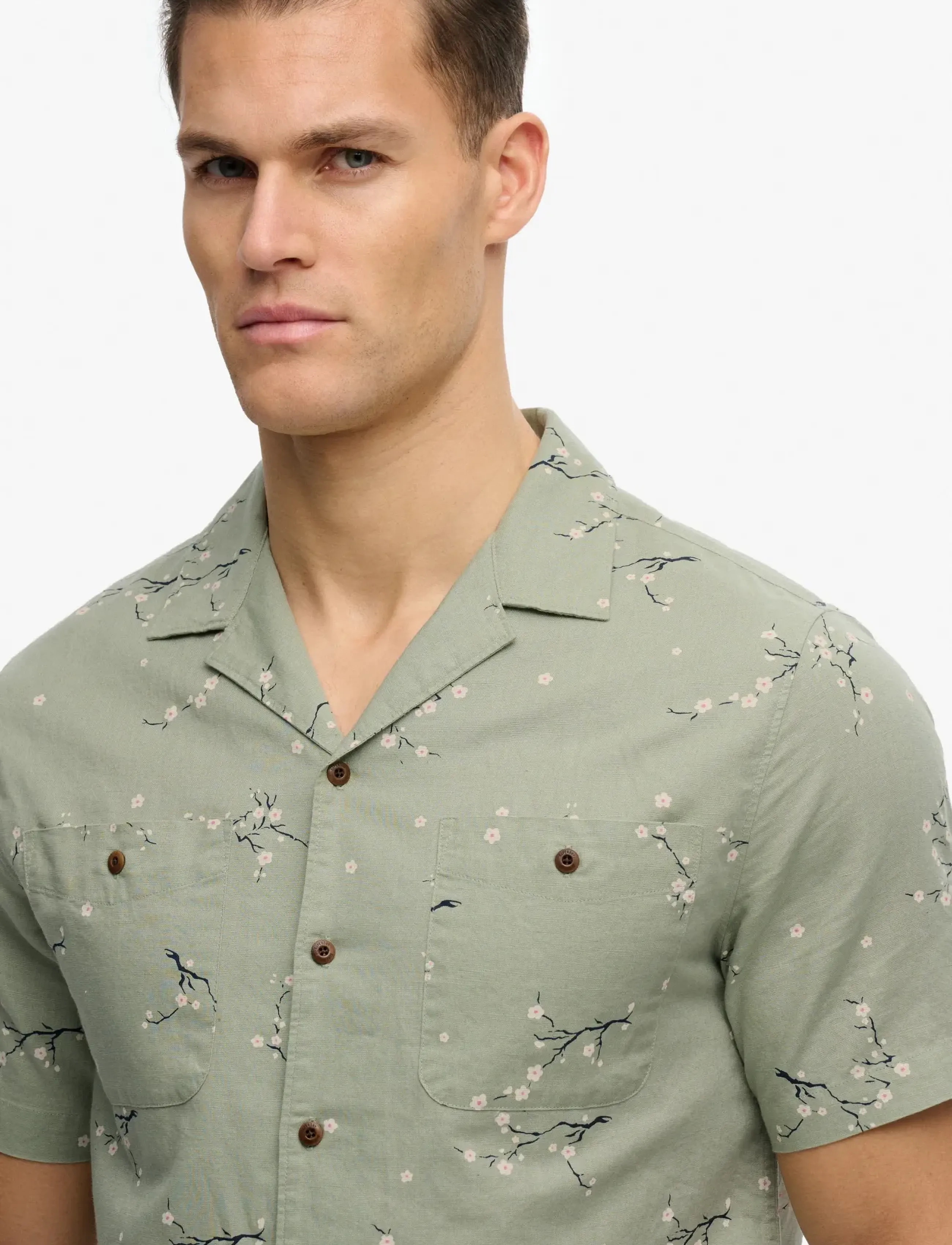 Superdry - S/S PRINTED BEACH  SHIRT - kasdienio stiliaus marškiniai - shibori blossom sage - 5