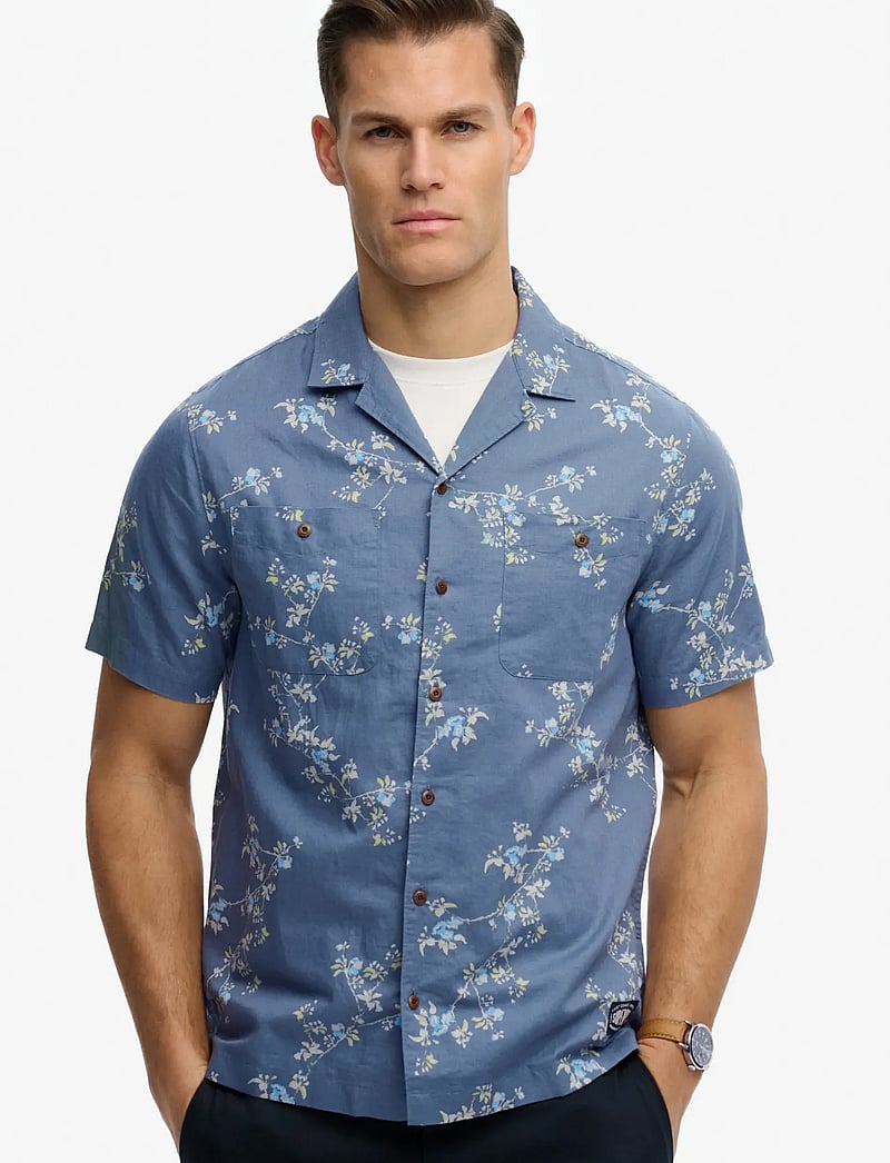 Superdry - S/S PRINTED BEACH SHIRT - mønstrede skjorter - spring buds blue - 0