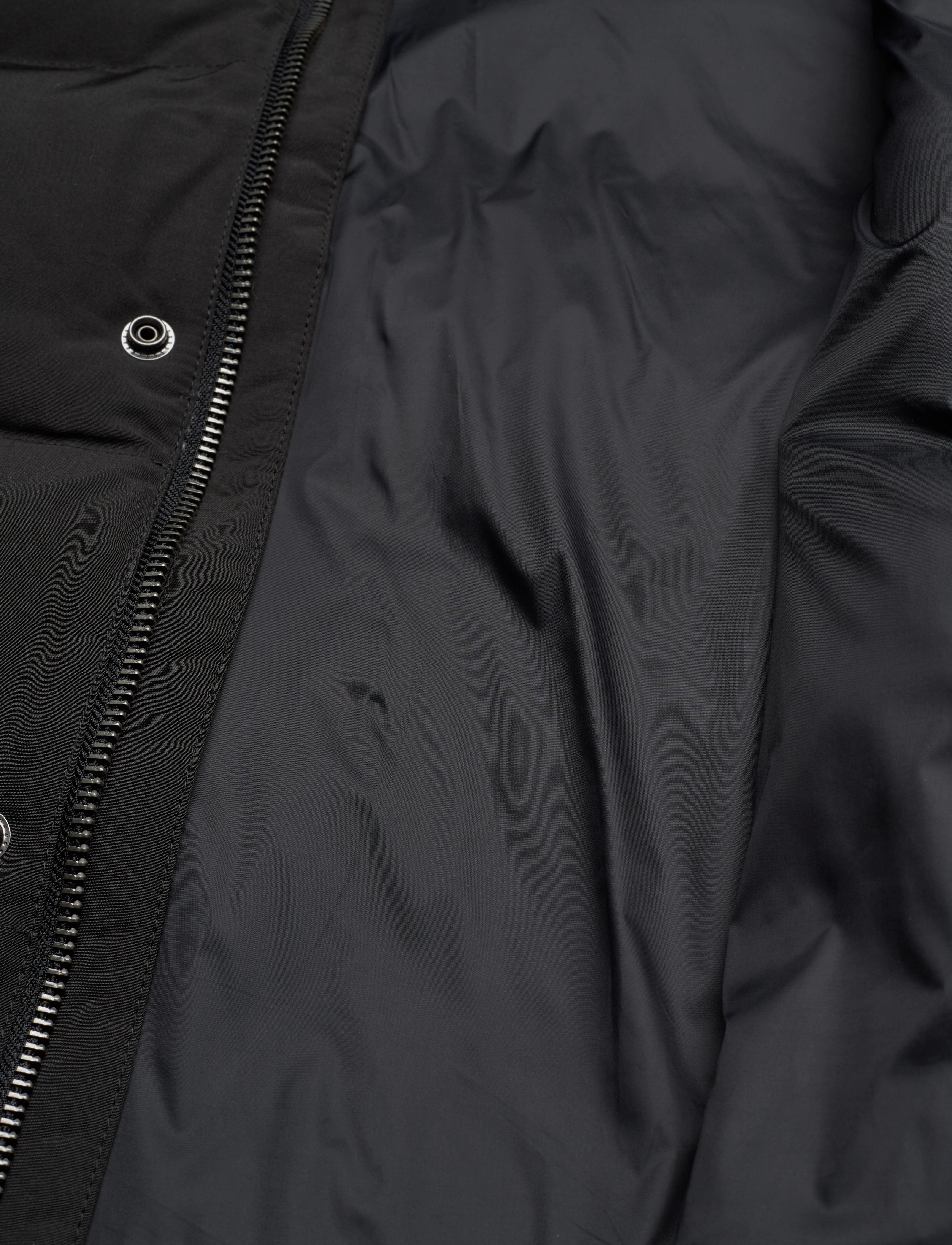 Superdry - HOODED EVEREST GILET - black - 4