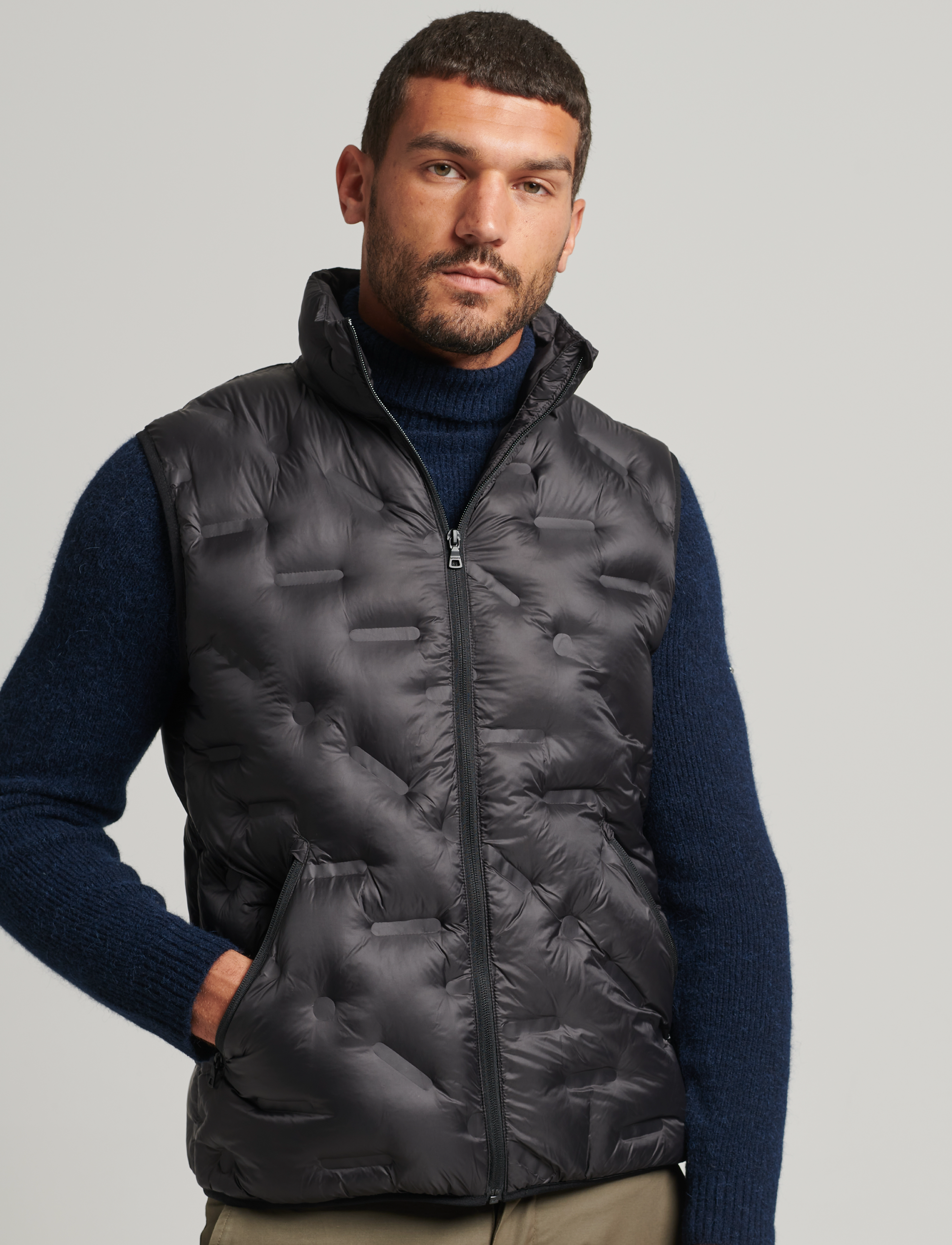 Superdry - STUDIOS HEAT SEAL GILET - black - 2