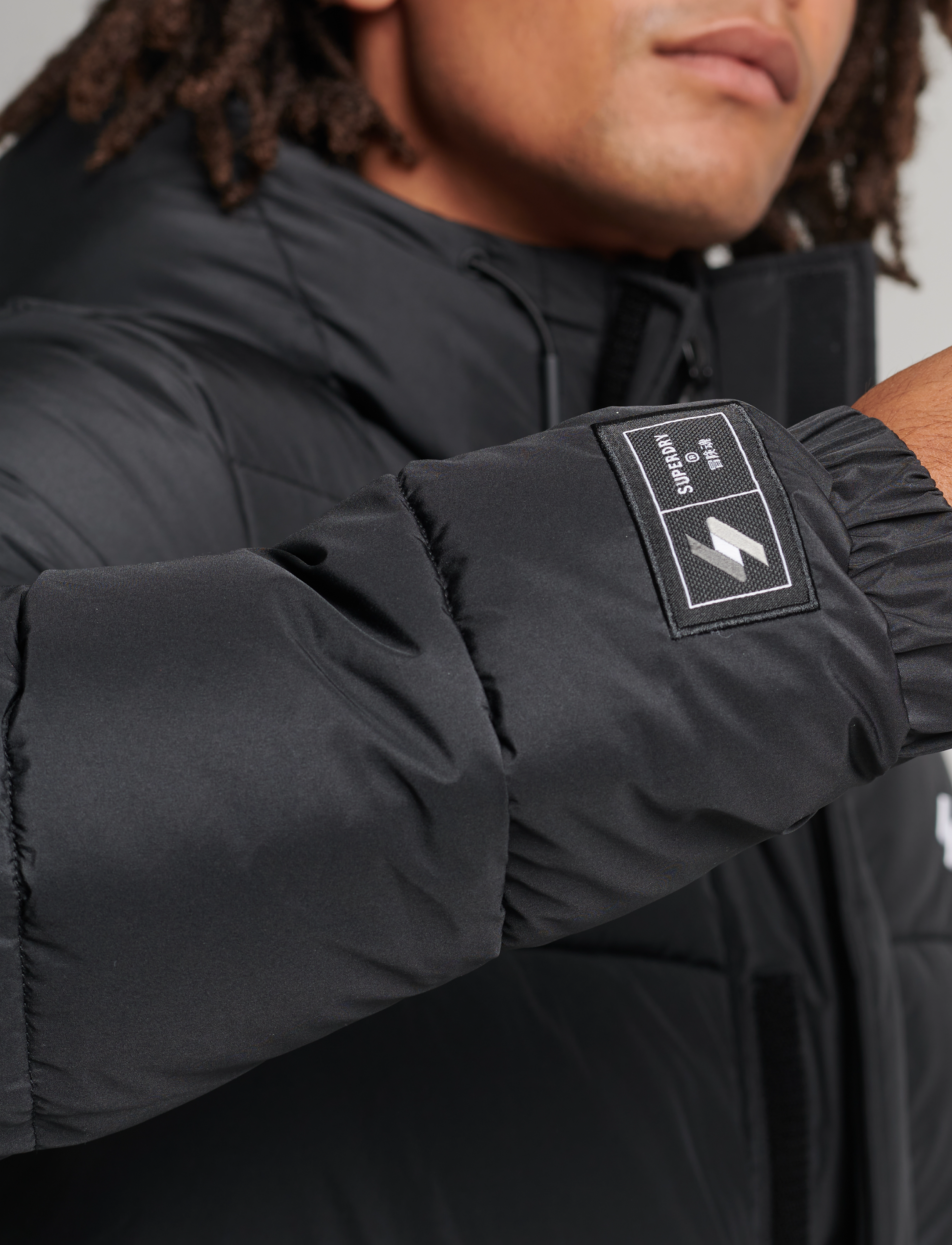 Superdry - CODE SL HOODED LONGLINE PUFFER - black - 4