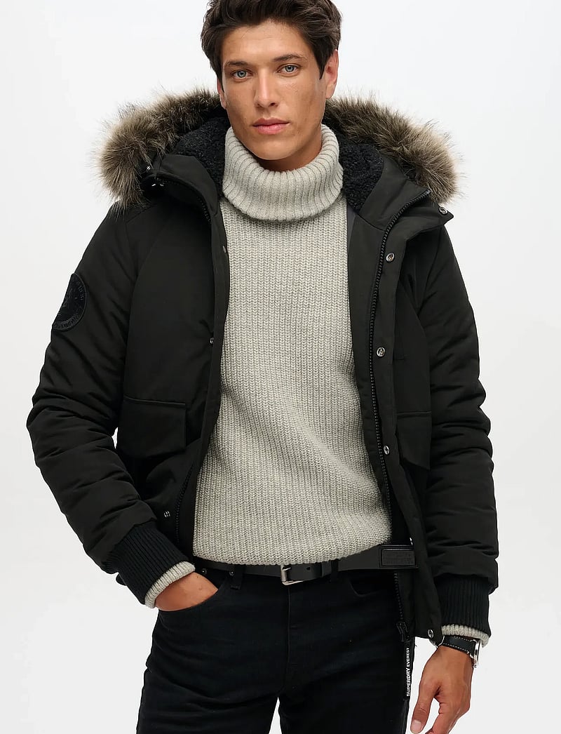 Superdry - EVEREST HOODED PUFFER BOMBER - vinterjackor - jet black - 0