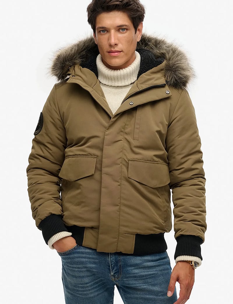 Superdry - EVEREST HOODED PUFFER BOMBER - vinterjackor - military olive - 4