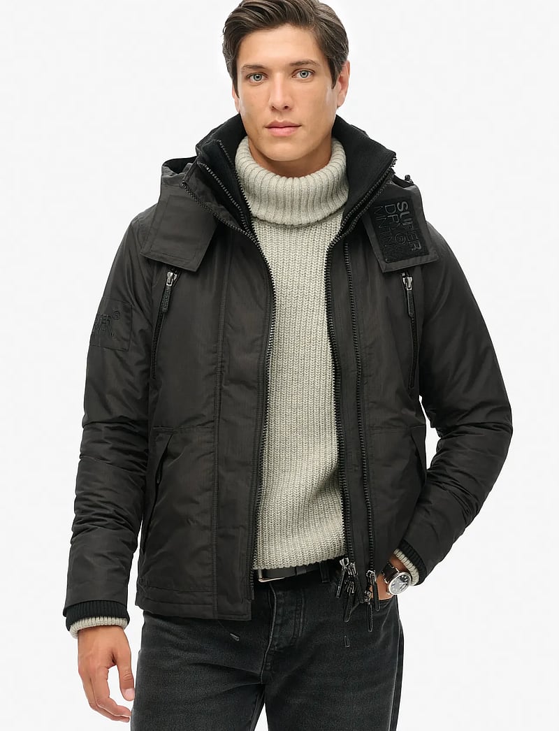 Superdry - MOUNTAIN WINDCHEATER - friluftsjackor - black - 0