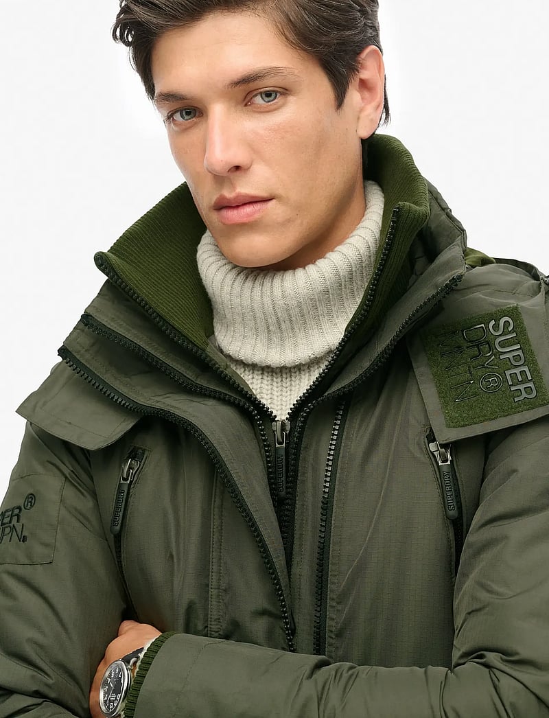 Superdry - MOUNTAIN WINDCHEATER - outdoor jackets - surplus goods olive - 4