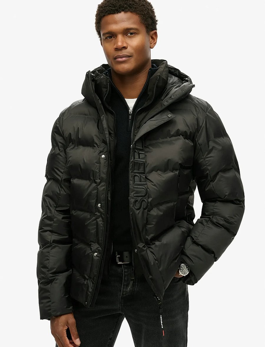 Superdry - HOODED CITY GRAPHIC PUFFER JKT - black - 0