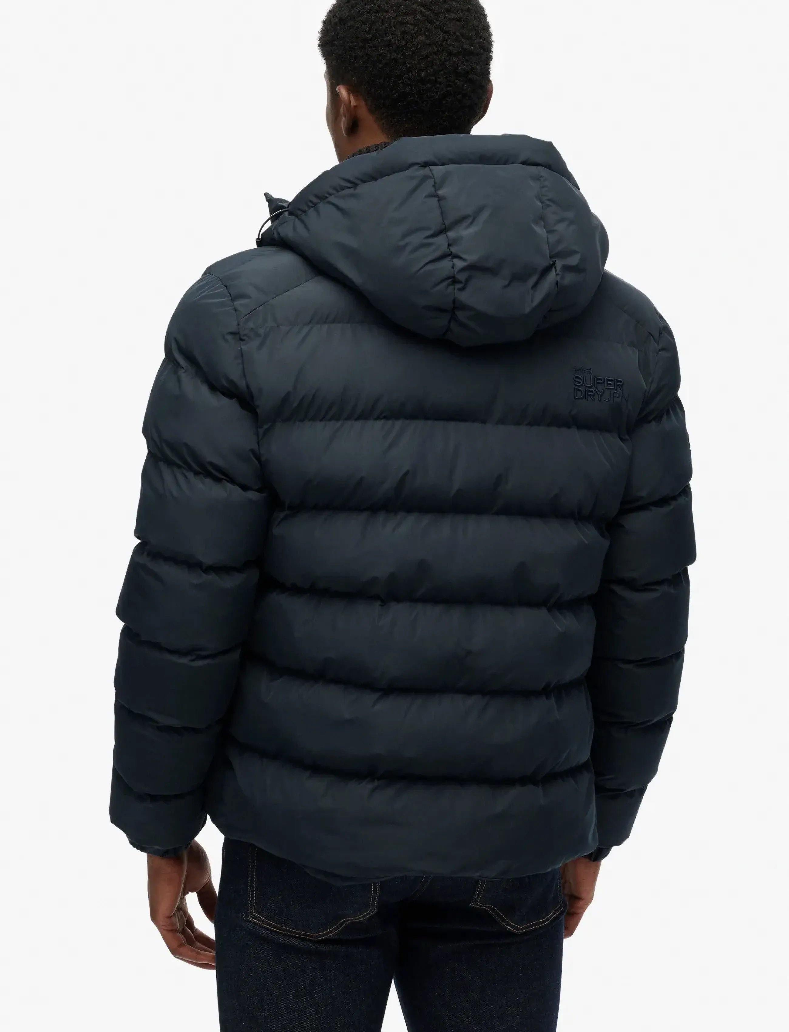 Quiltad sportjacka med huva 10