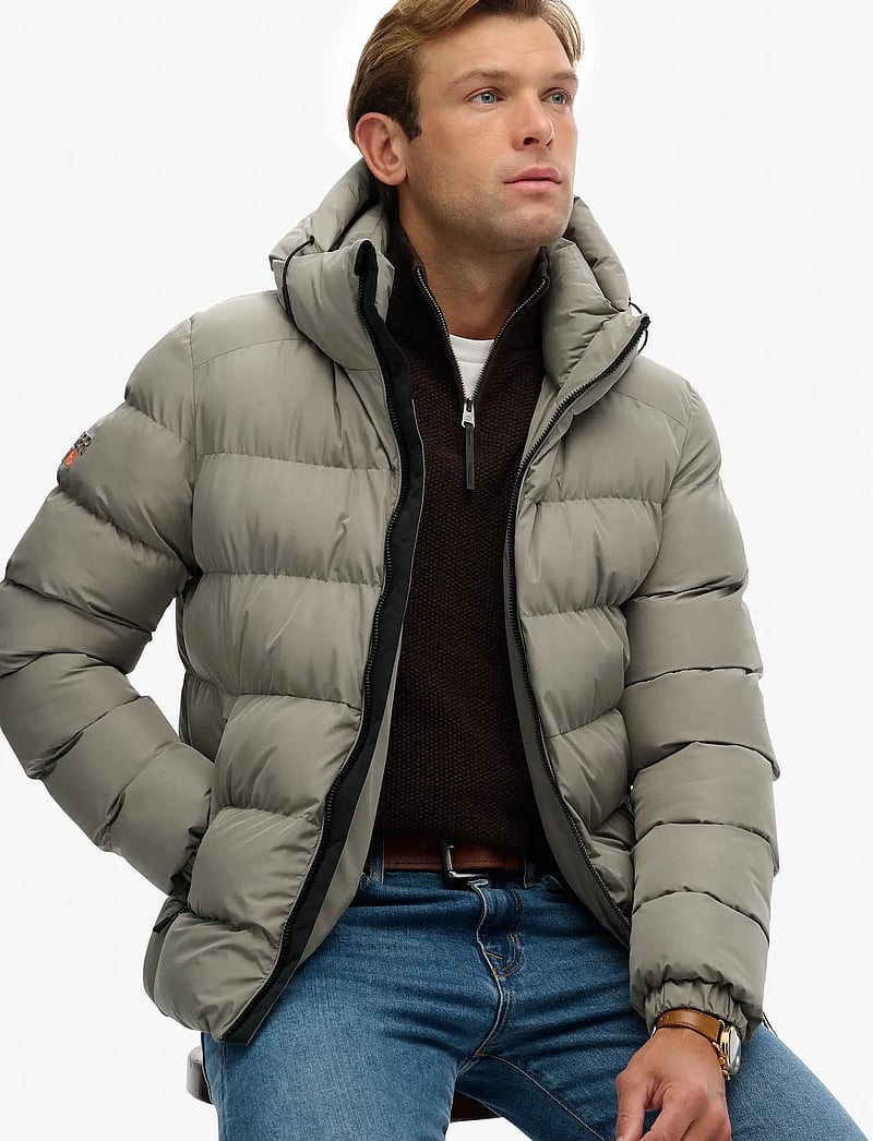 Superdry - HOODED SPORTS PUFFER JACKET - vinterjakker - light khaki green - 4