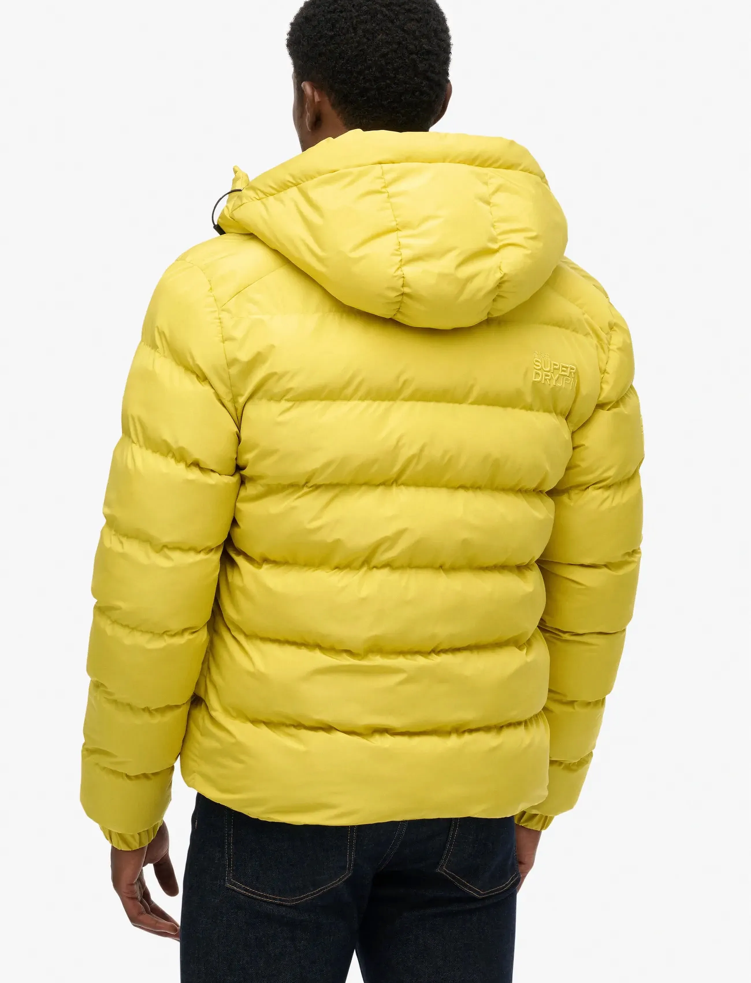 Quiltad sportjacka med huva 10