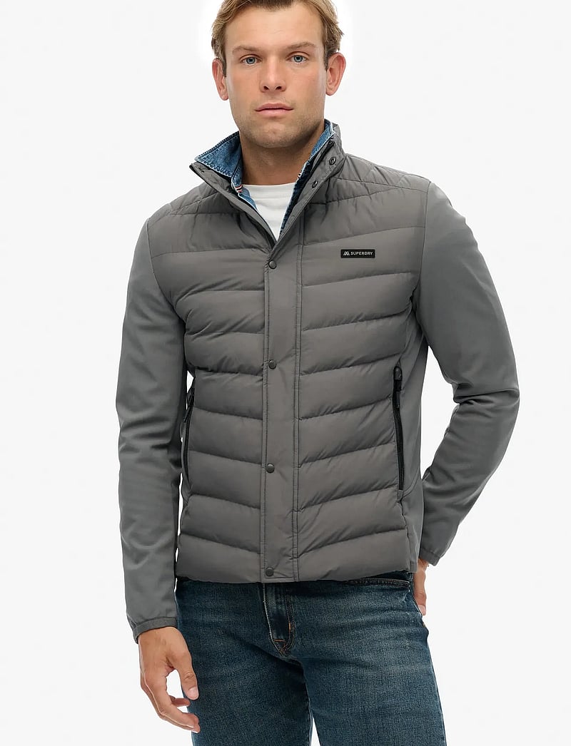 Superdry - STORM POPPER SOFTSHELL JKT - daunenjacken - dark dull charcoal - 3