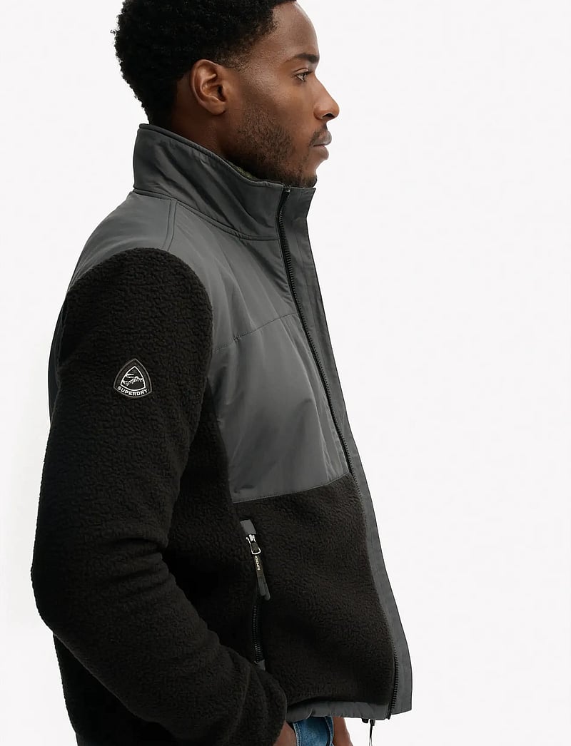 Superdry - POLAR FLEECE HYBRID TREKKER - hübriidjoped - black/black - 4