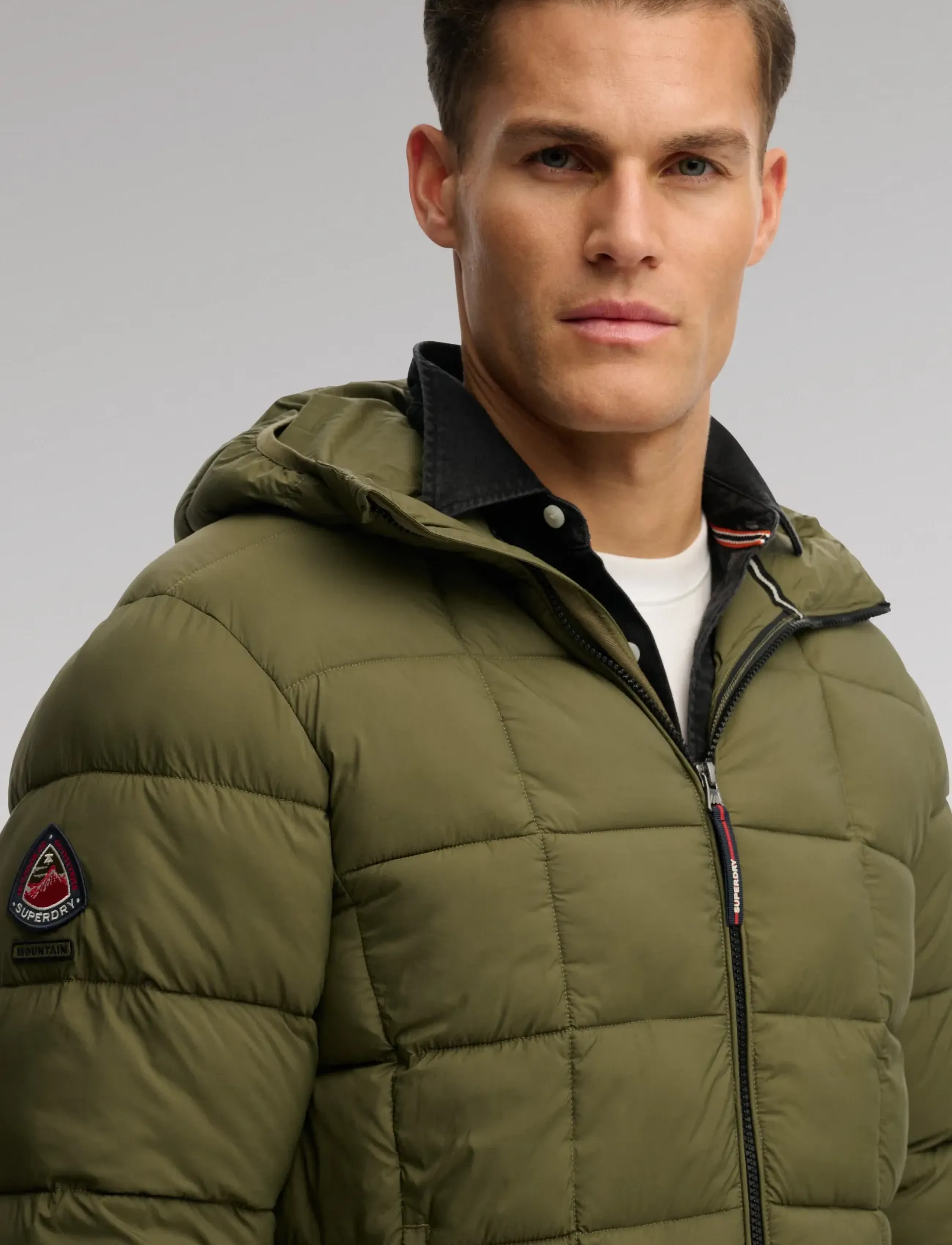 Superdry - HOOD BOX QUILT FUJI LITE JKT - chive green - 3