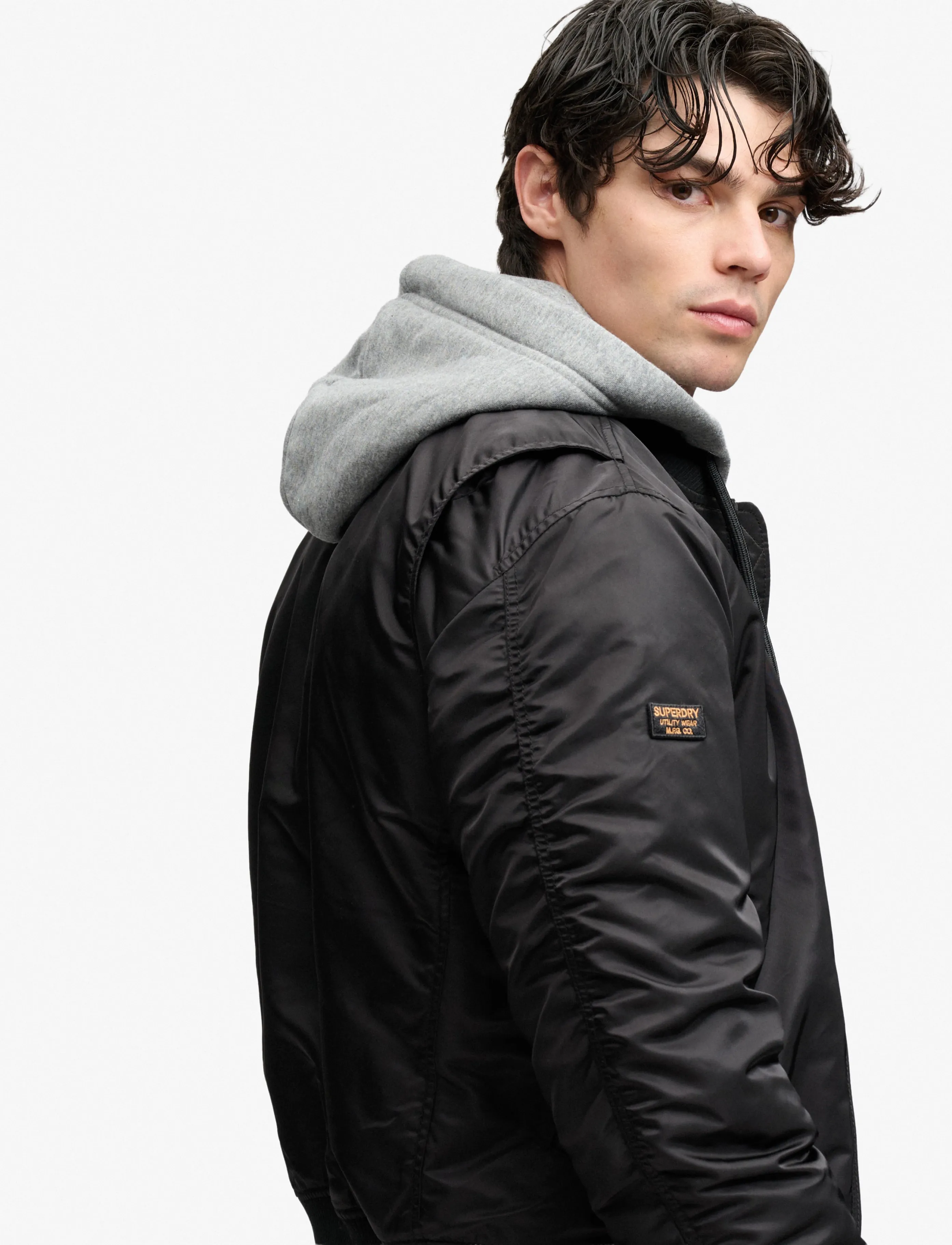 Superdry - HOODED MA1 BOMBER JKT - sügisjoped - jet black - 3
