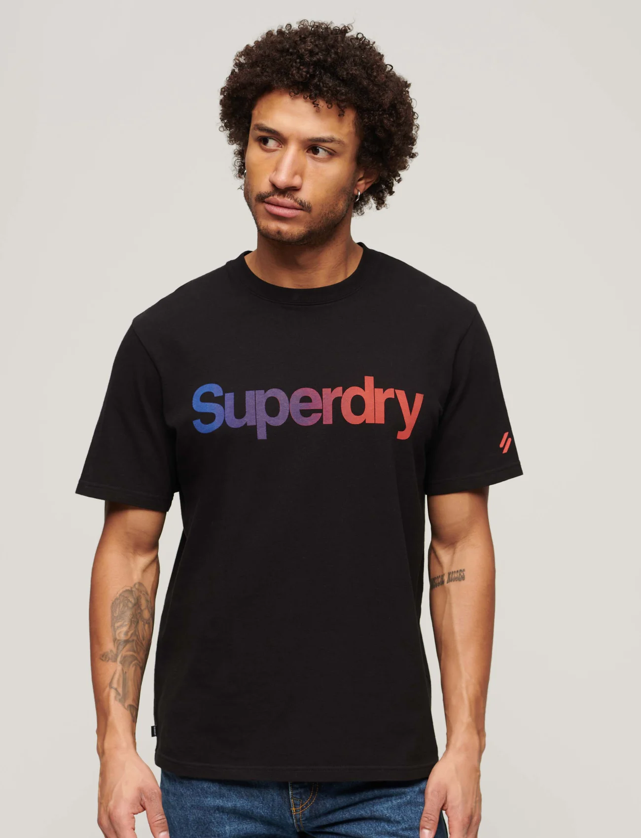 Superdry - CORE LOGO LOOSE TEE - t-shirts à manches courtes - black fade - 0