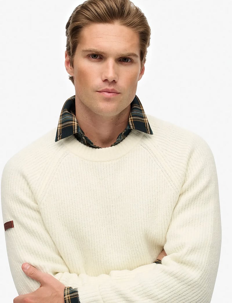 Superdry - CHUNKY RAGLAN JUMPER - rundhalsad - winter cream - 2