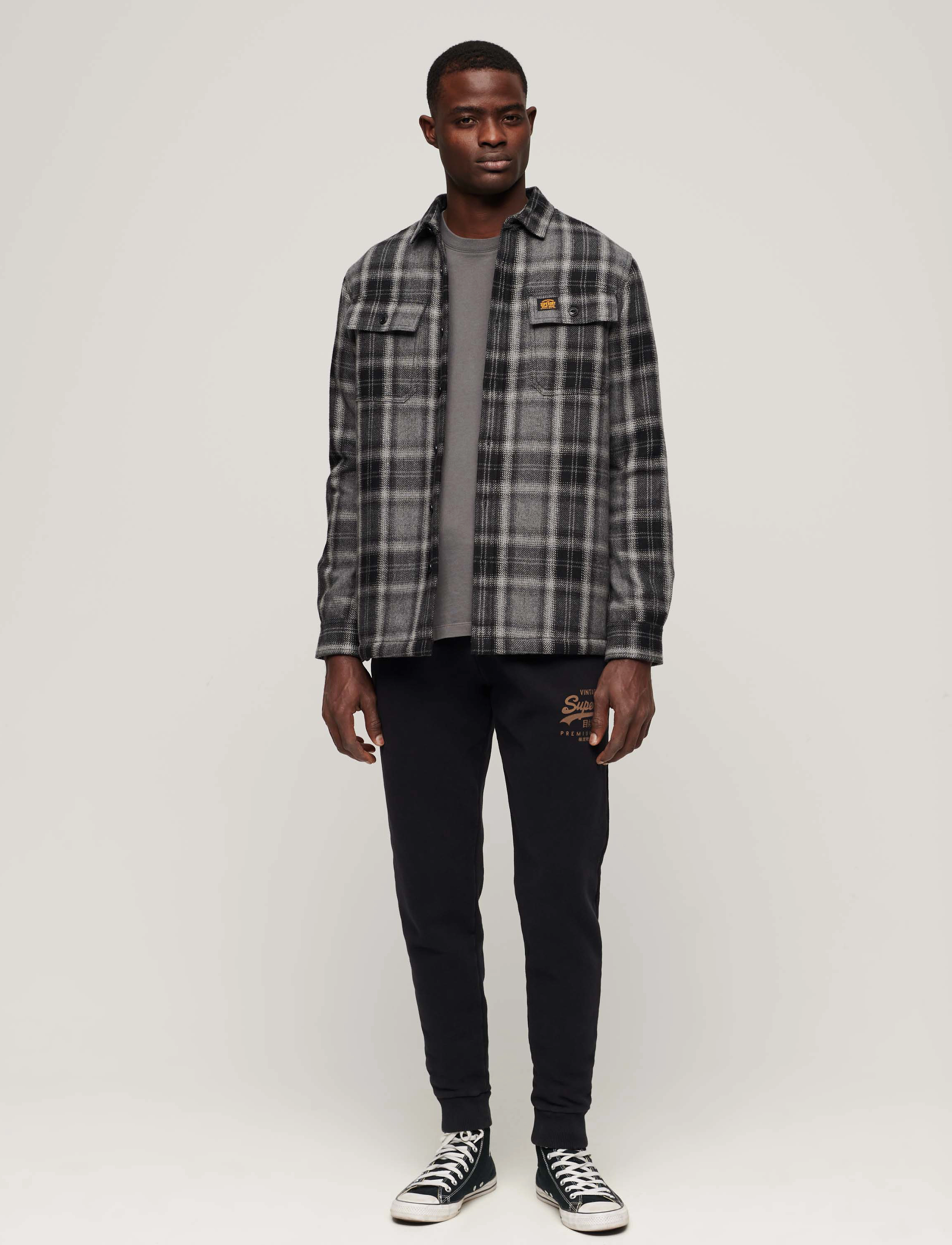 Superdry - CLASSIC VL HERITAGE JOGGER - jet black - 3