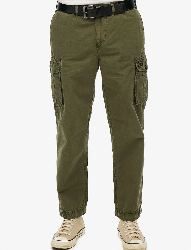Superdry - PARACHUTE LIGHT CARGO PANT - cargohose - chive green - 3