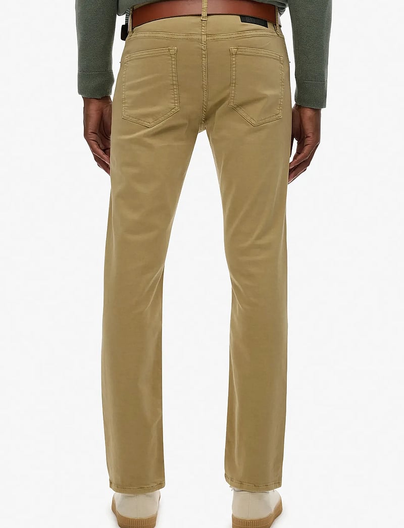 Superdry - MERCHANT SATEEN 5 POCKET PANT - regular jeans - american beige - 4