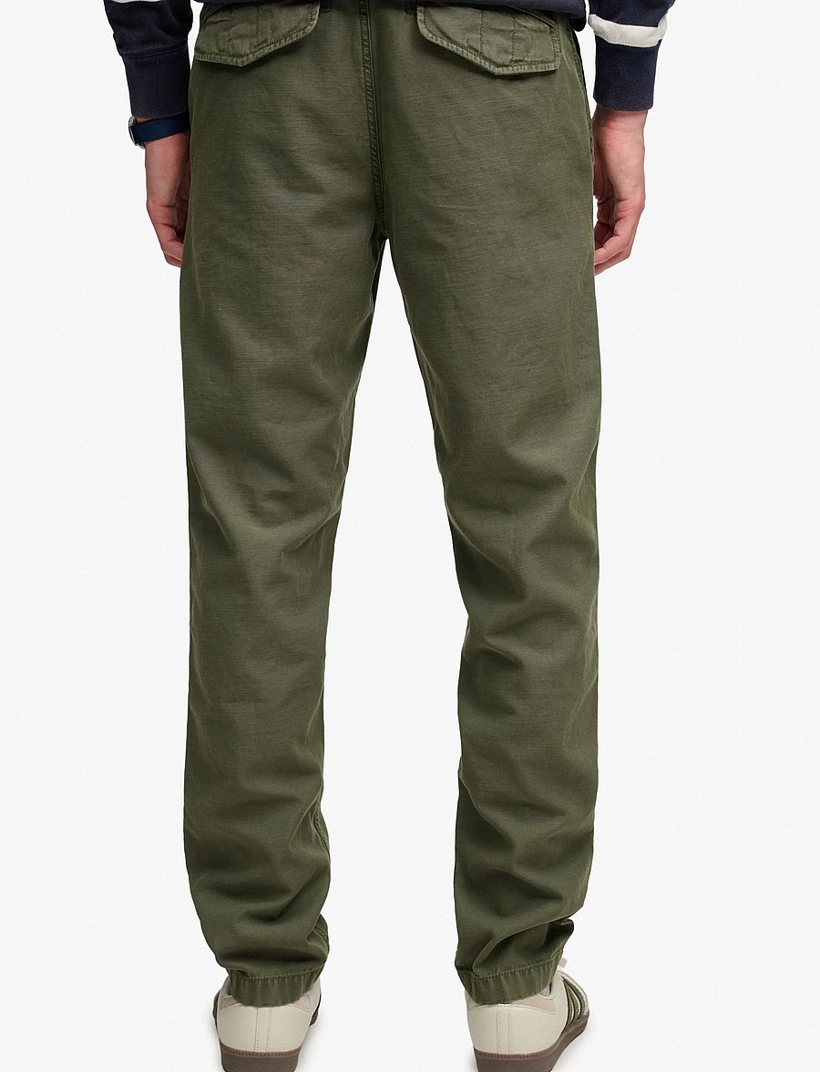 Superdry - TAPERED WASHED CHINO - chinos - chive green - 2