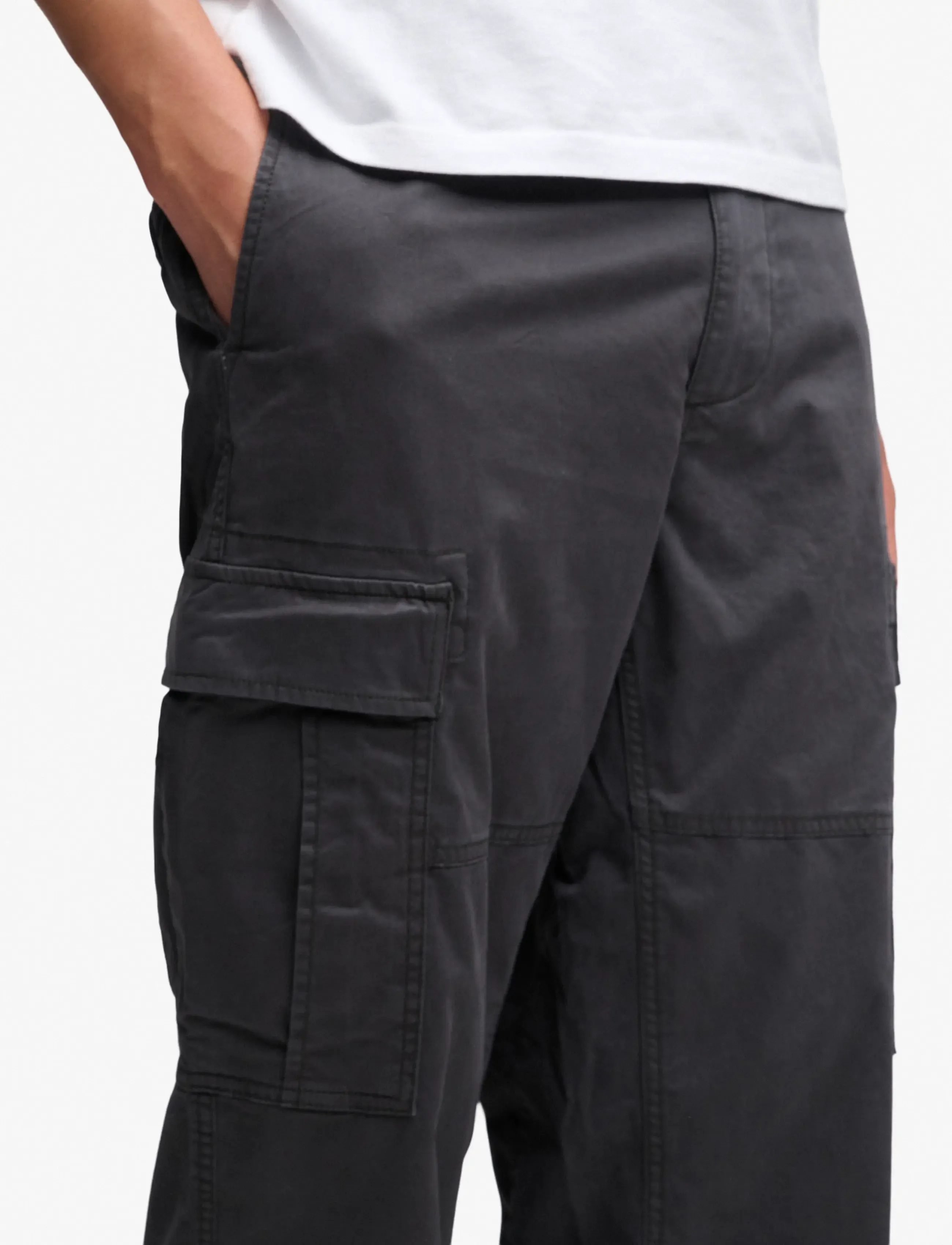 Superdry - REGULAR TAPER CARGO PANT - cargo pants - blackboard - 4