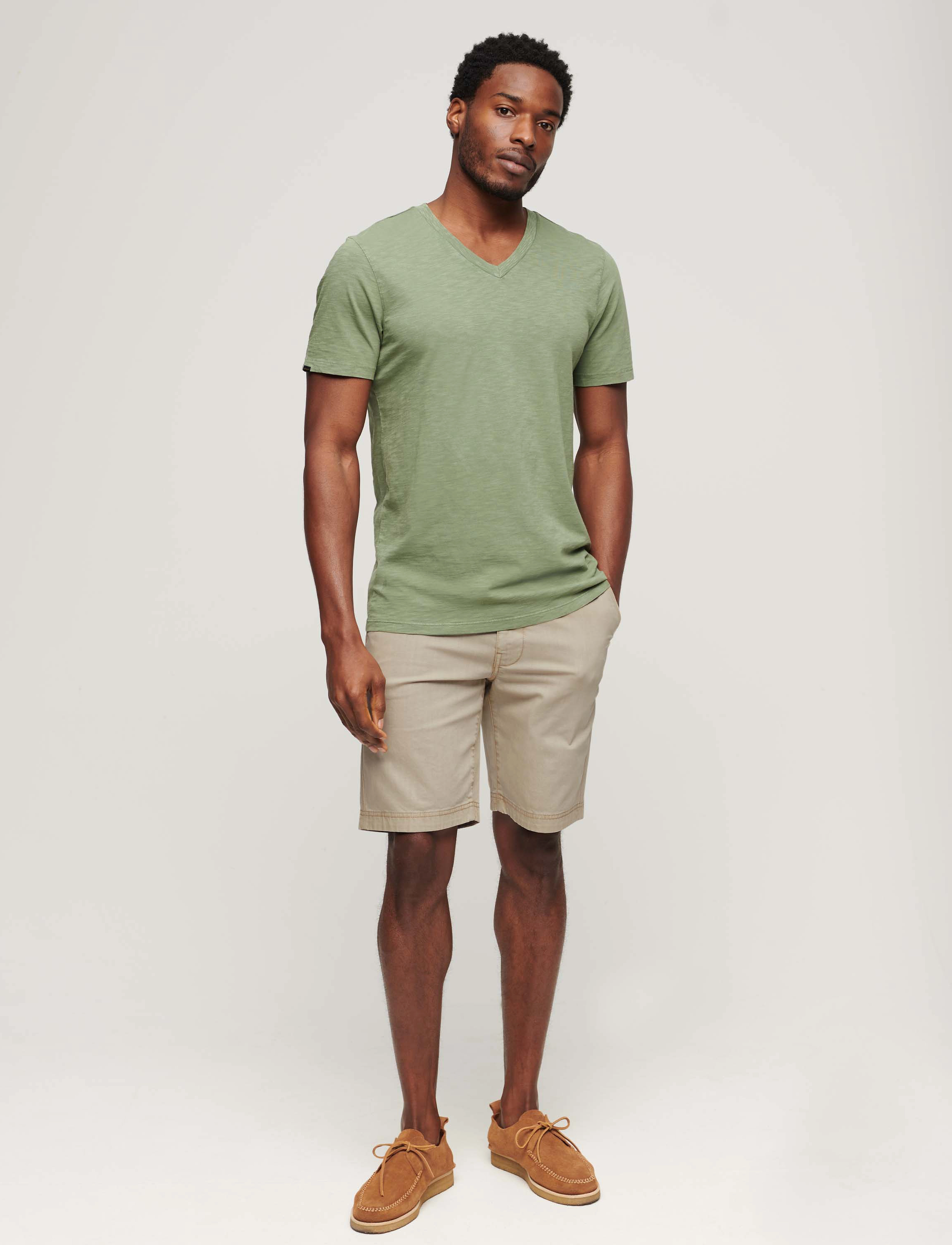 Superdry - VINTAGE INTERNATIONAL SHORT - chinos shorts - chateau grey - 4