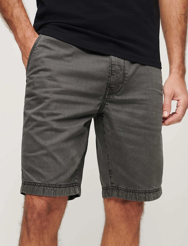Superdry - VINTAGE INTERNATIONAL SHORT - chino lühikesed püksid - washed grey - 0