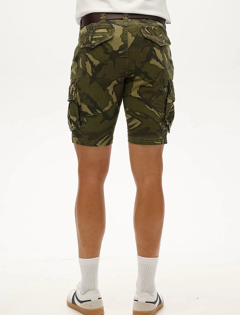 Superdry - CORE CARGO SHORT - cargo shorts - outline camo - 5