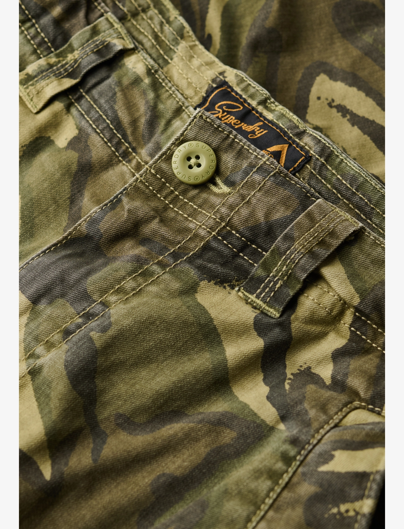 Superdry - CORE CARGO SHORT - män - outline camo - 2
