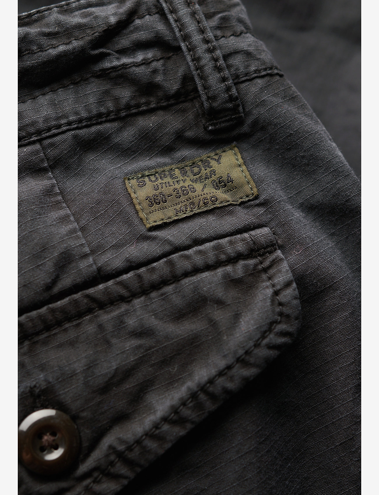 Superdry - PARACHUTE LIGHT SHORT - herren - blackboard - 1