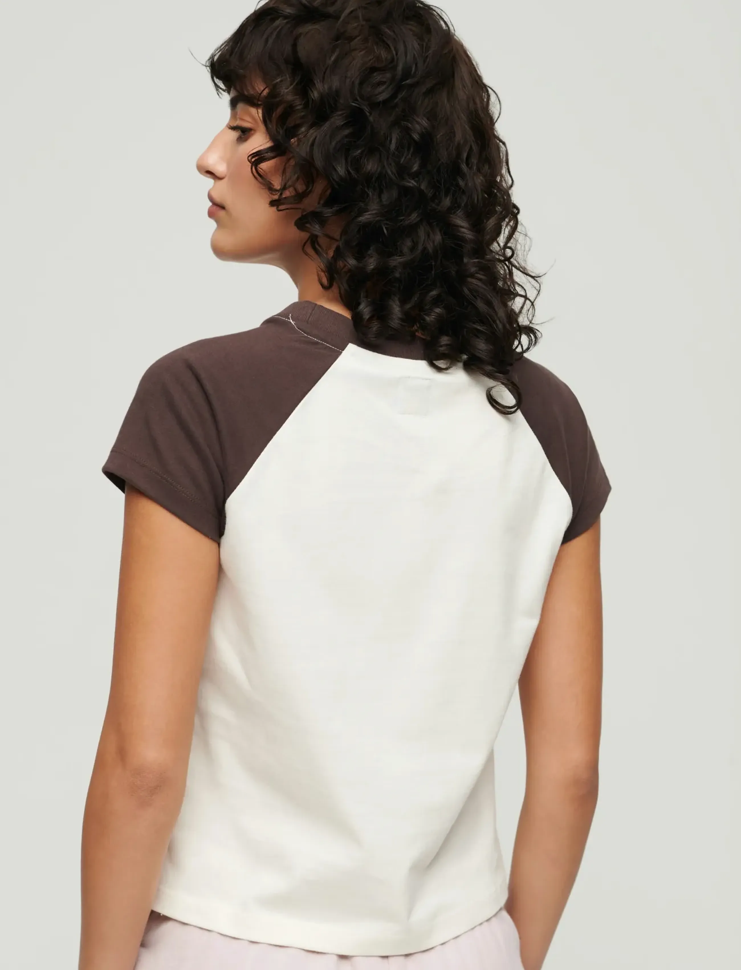 Superdry - ESSENTIAL LOGO RAGLAN SLUB TEE - t-särgid - dark brown/ off white - 2