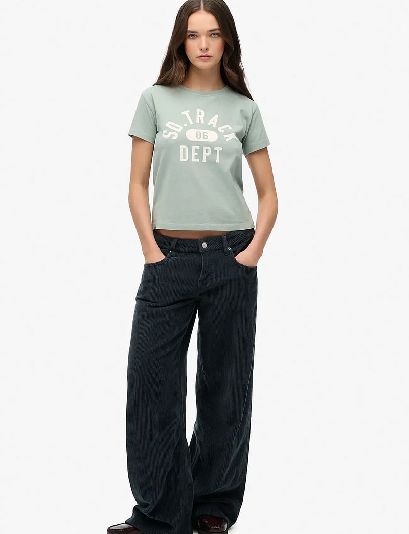 Superdry - ATH GRAPHIC FITTED TEE - t-shirts - light jade green - 4