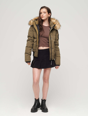 Superdry - EVEREST HOODED PUFFER BOMBER - spring jackets - military olive - 3