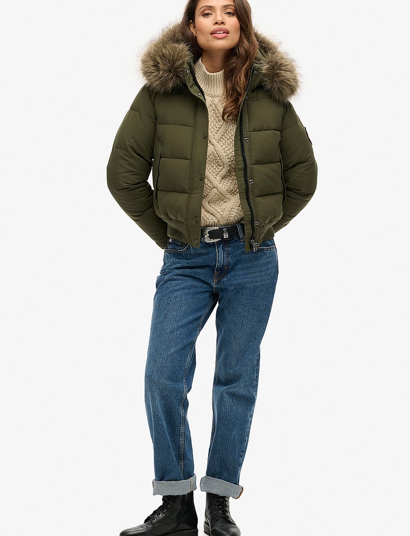 Superdry - EVEREST HOODED BOMBER JKT - talvejoped - army khaki - 2