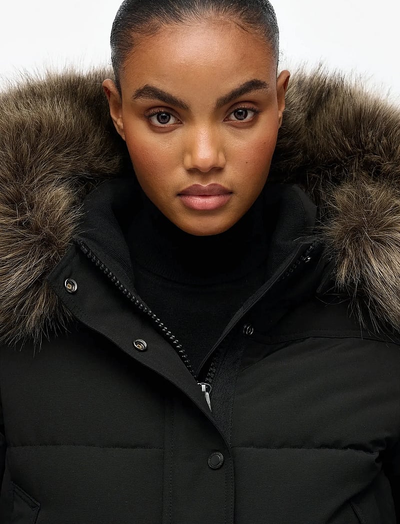 Superdry - EVEREST HOODED BOMBER JKT - winterjacken - black - 4