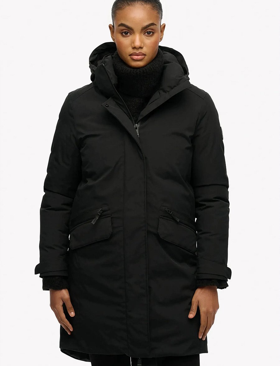 Superdry - CITY FISHTAIL PADDED PARKA - parkas - black - 4