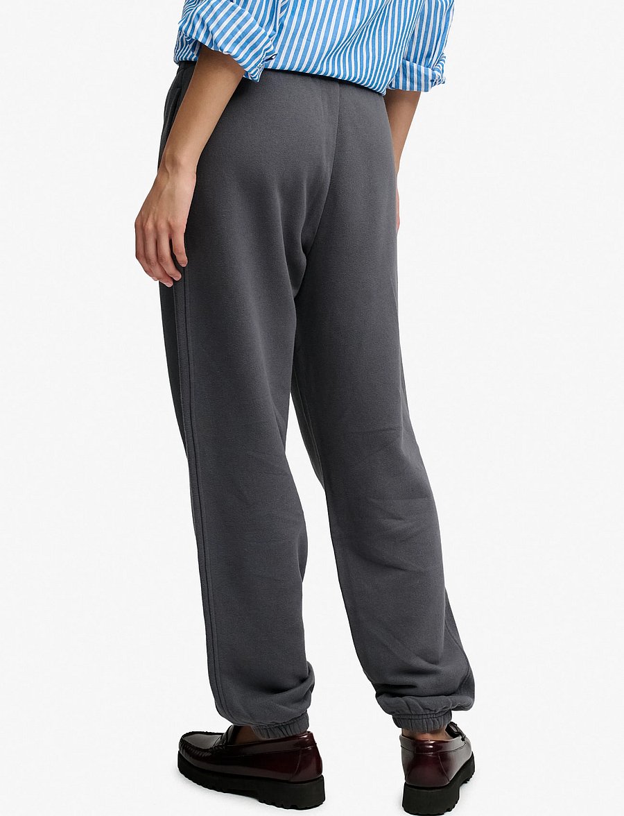 Superdry - ATH ESS BOYFRIEND JOGGER - alltags-style - charcoal - 3