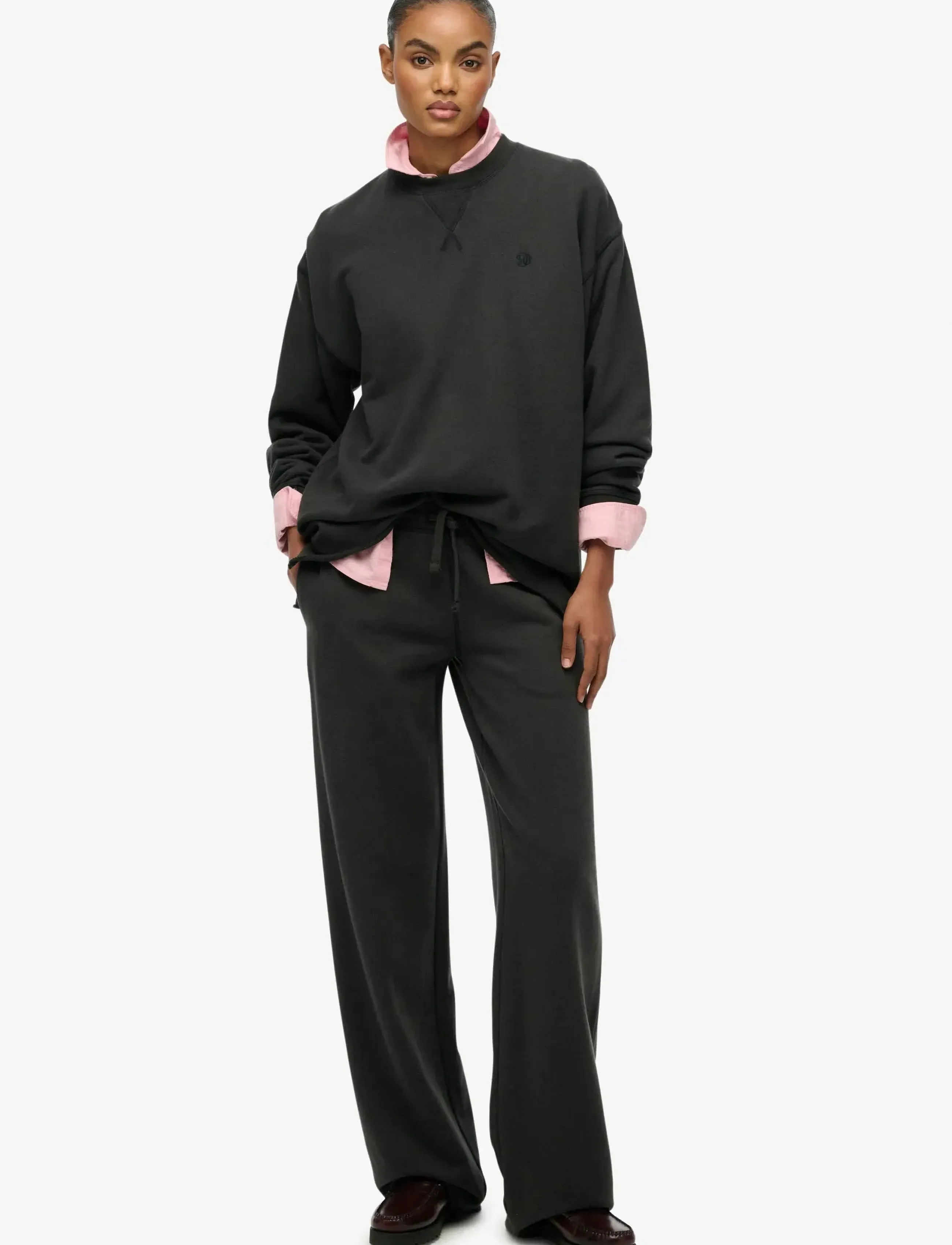Superdry - STUDIOS JOGGER - apakšējais apģērbs - washed black - 0
