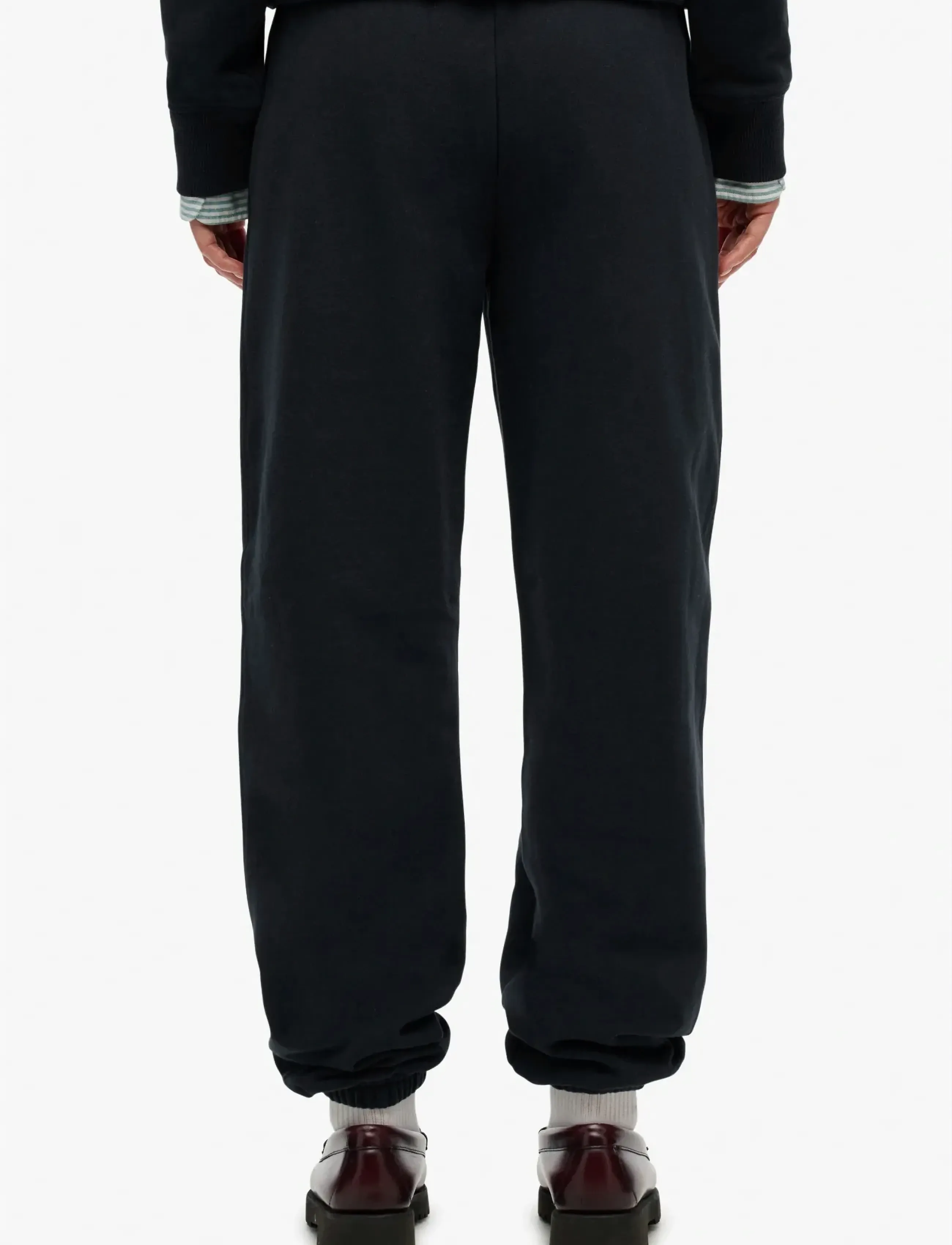 Essential Logo Jogger Hb 4