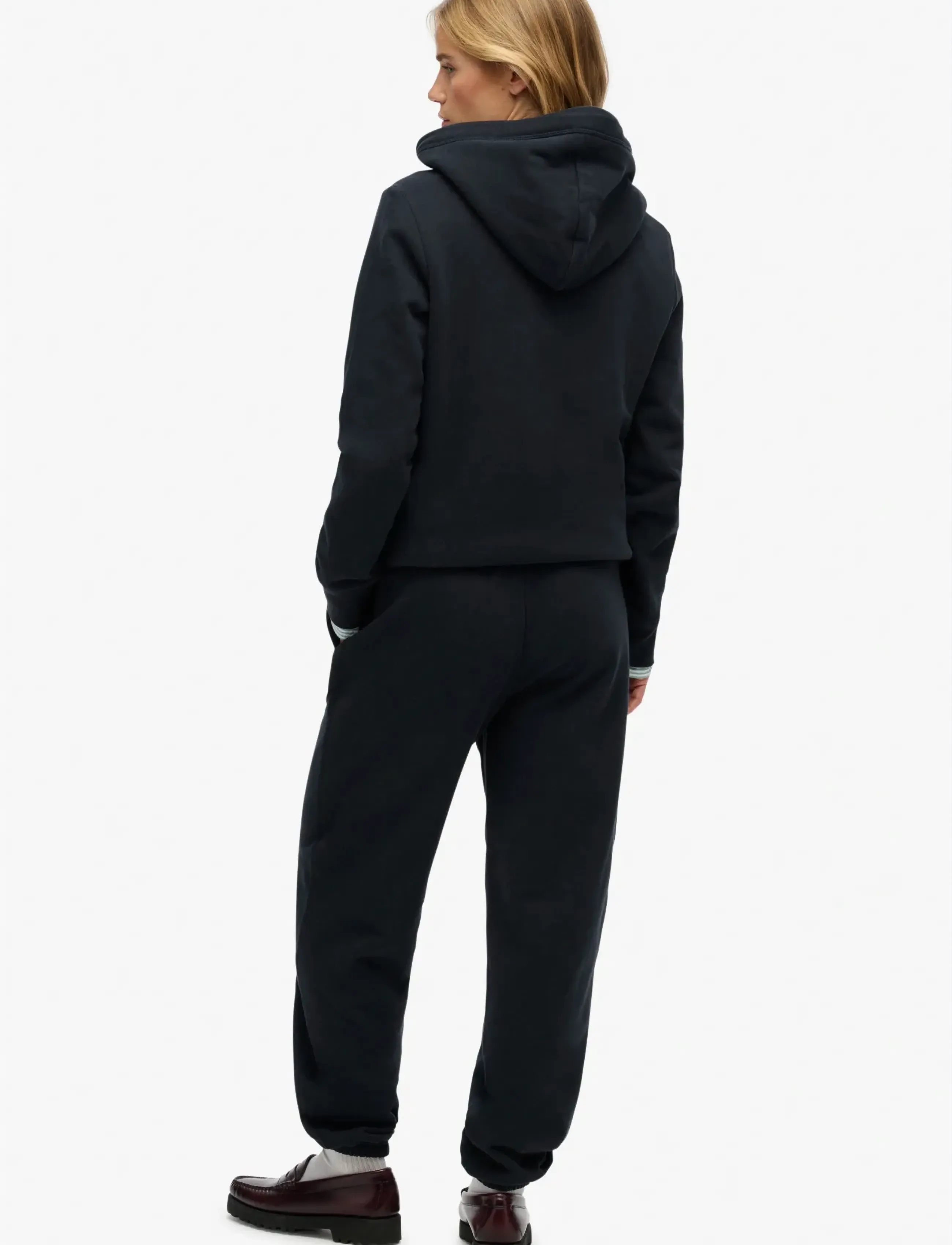 Essential Logo Jogger Hb 7