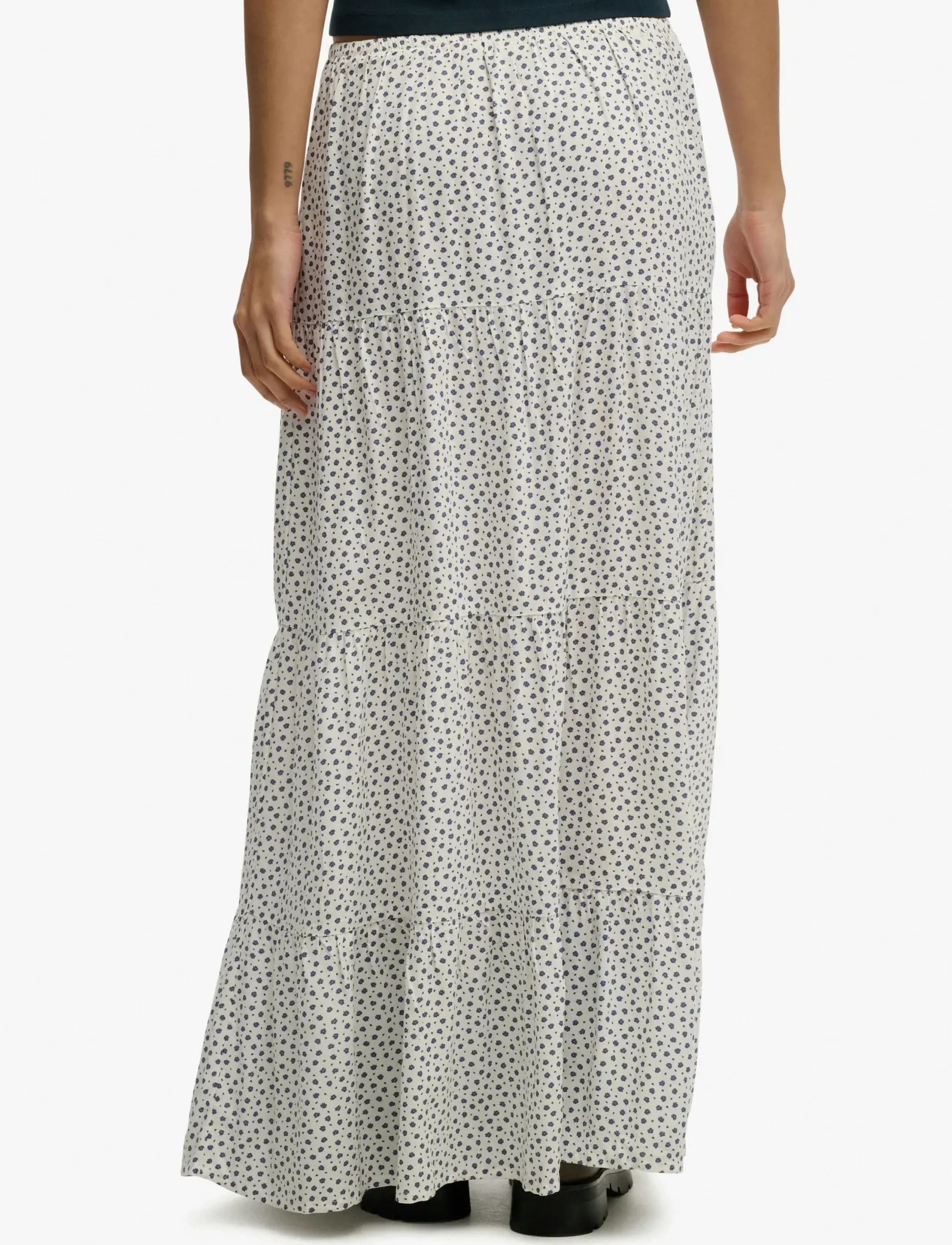 Superdry - WOVEN TIERED MAXI SKIRT - maxi nederdele - off white ditsy hearts - 4