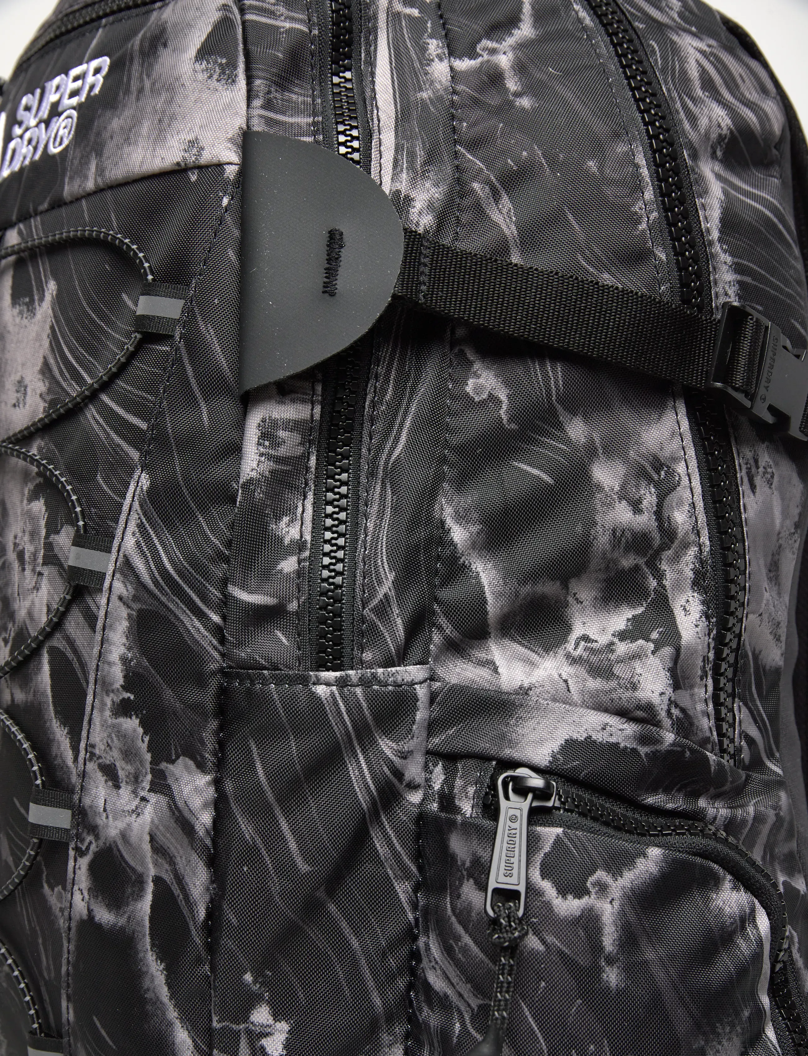 Superdry - OUTDOOR 28L BACKPACK - sportrucksäcke - woodgrain print black - 5