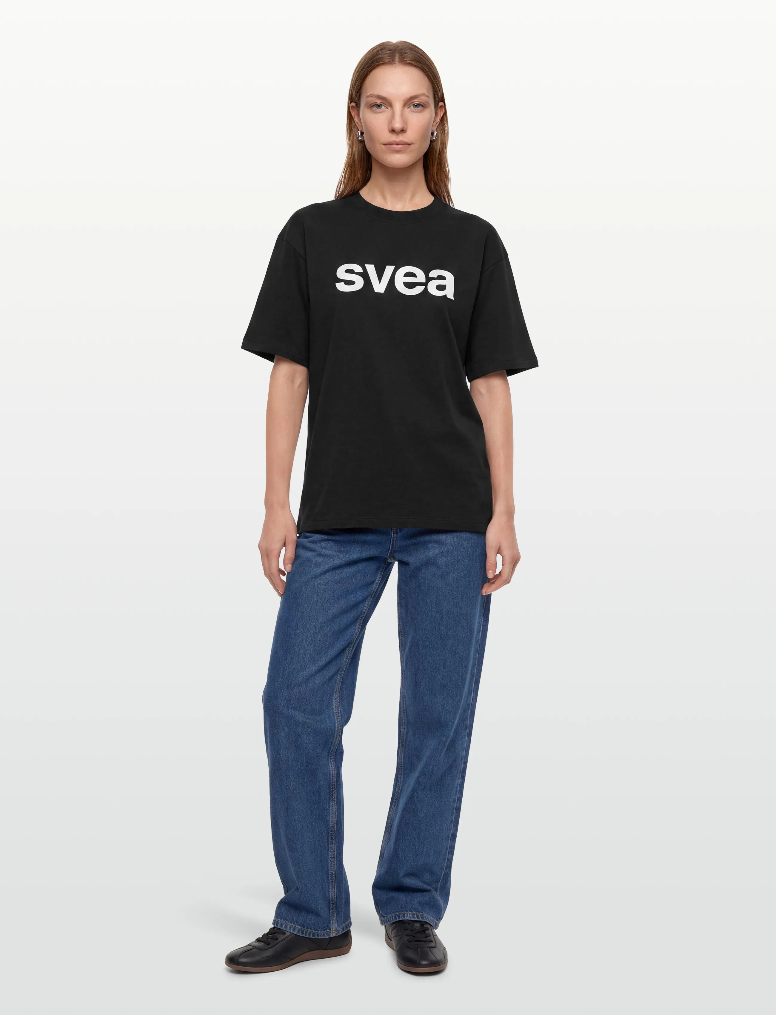 Svea Swaustin Boxy Logo Ss T-Shirt, S, T-shirts & Oberteile, Schwarz - Short-sleeved, Frauen