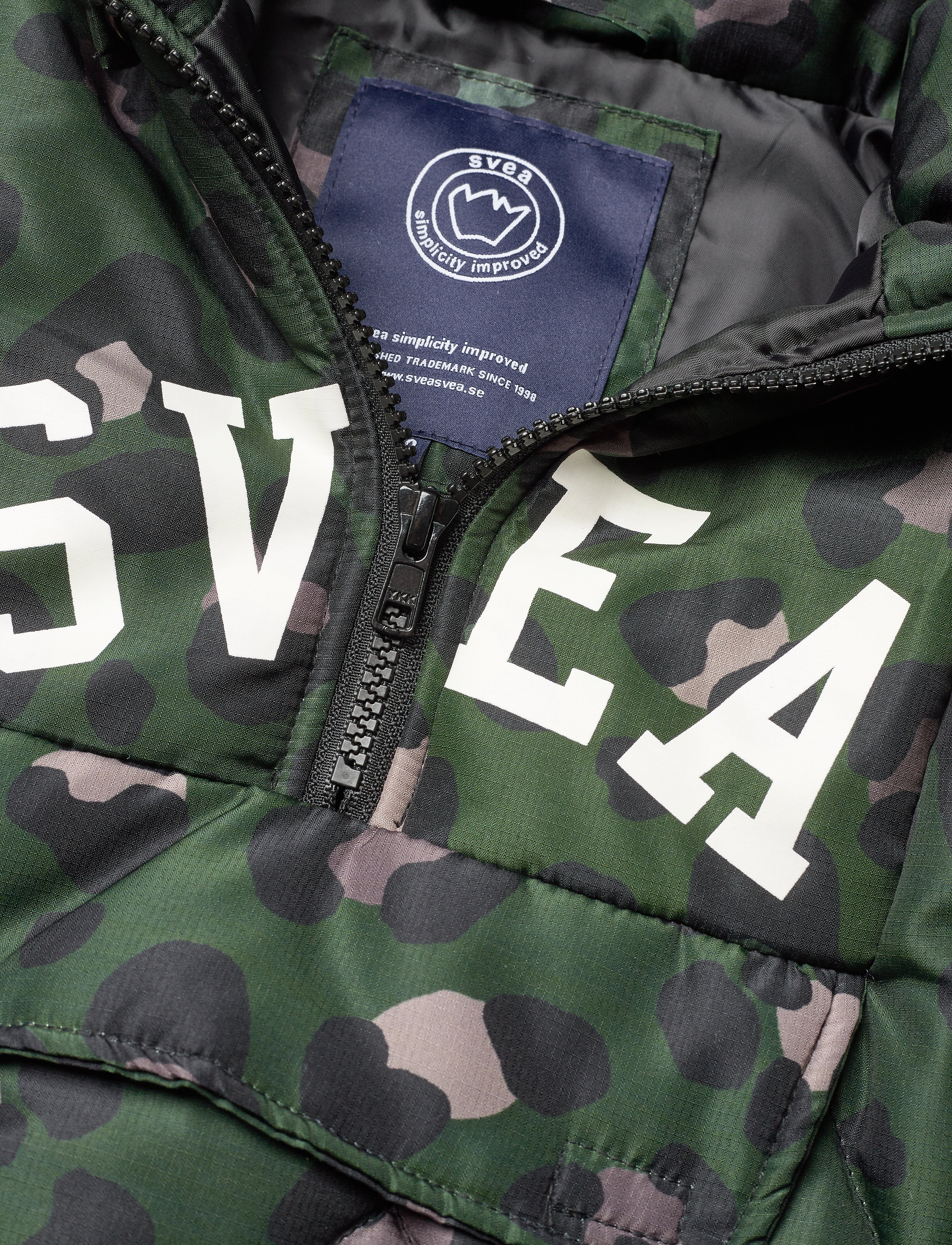 Svea - K. Quilted Anorak Hood Jacket - green leo - 5