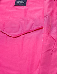 Svea - U. Dark Windbreaker Jacket - vindjackor - bright pink - 4