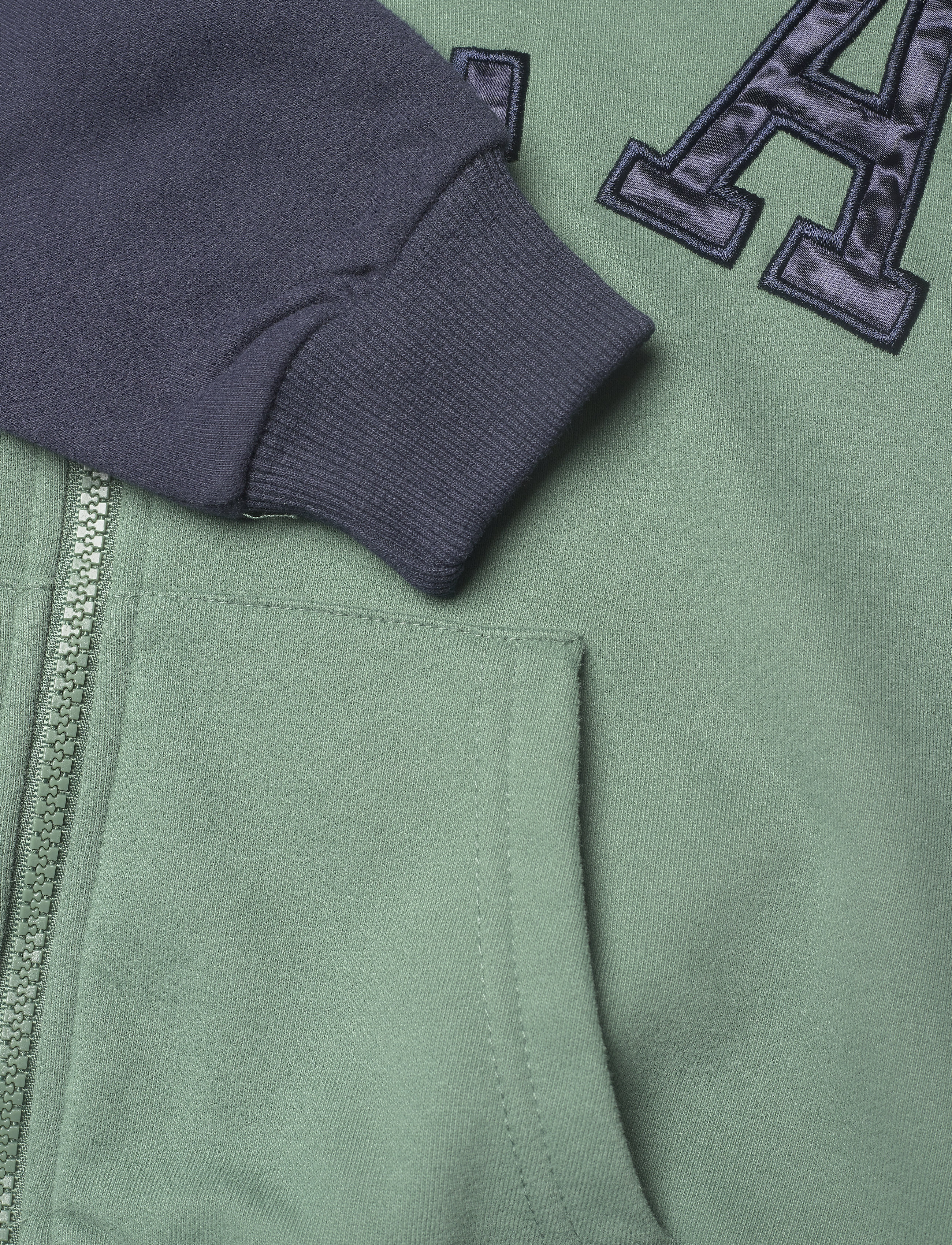 Svea - K. Raglan Zip Hood - grass green - 3