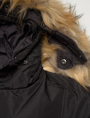Svea - W. Short Penguin Sleeve Jacket - Žieminės striukės - black - 5